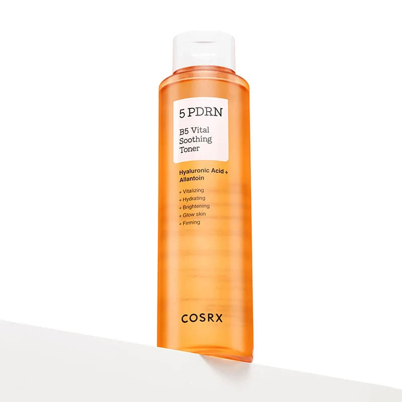 Frasco COSRX 5 PDRN B5 em plano angular sobre fundo branco