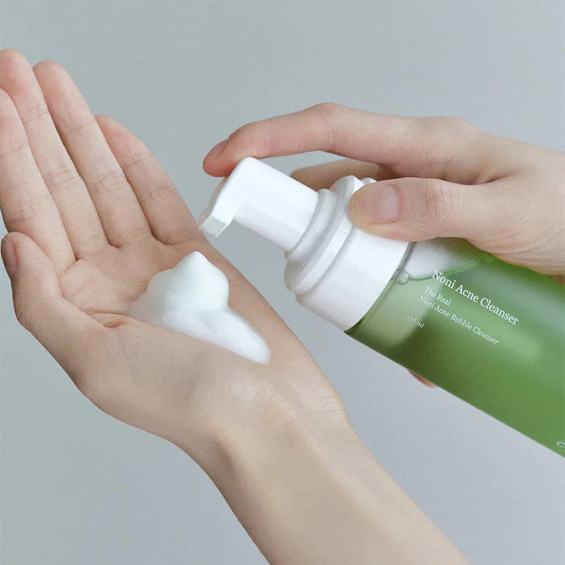 Celimax Noni Acne Bubble Cleanser — Gel de Limpeza para Pele com Acne — imagem 2
