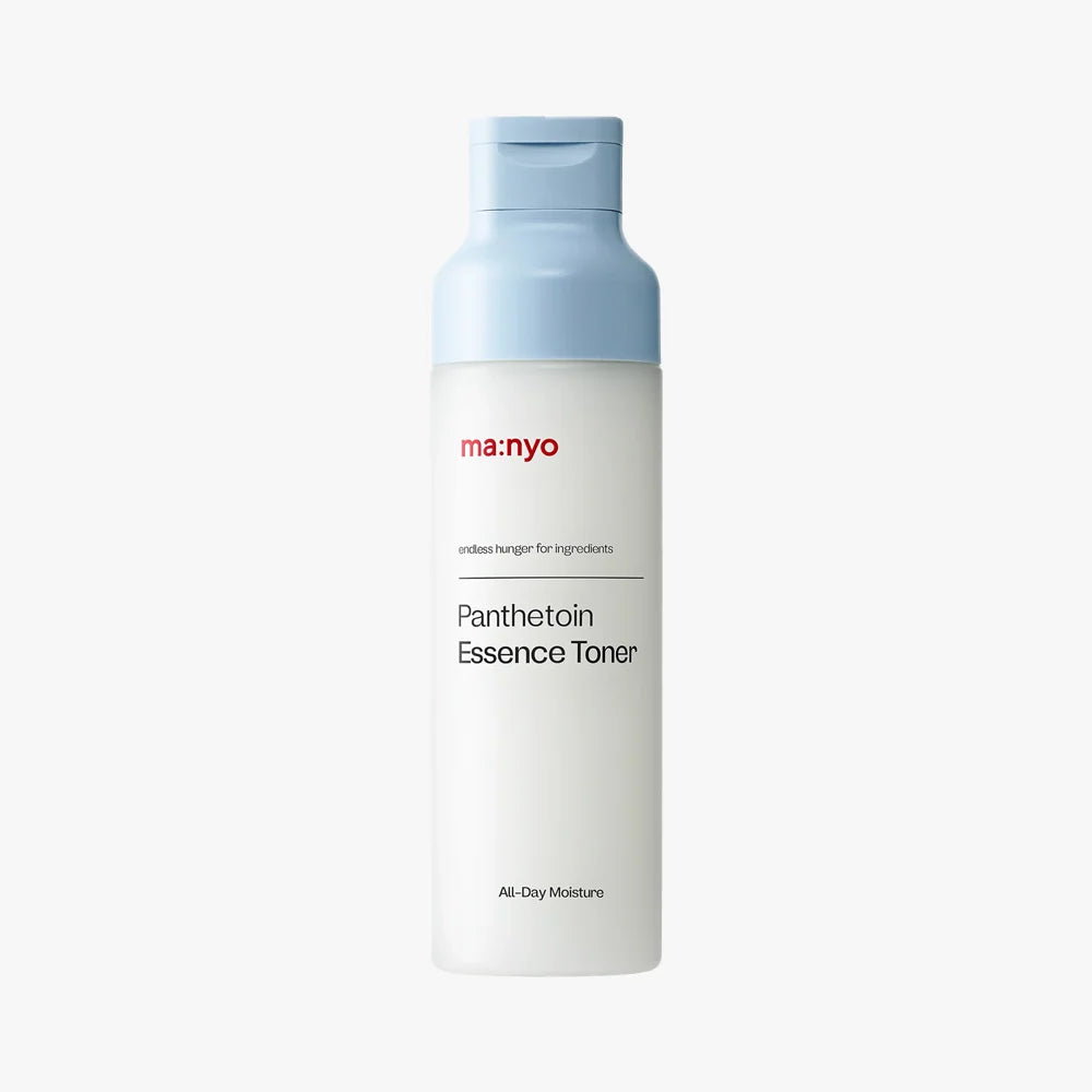 ma:nyo Panthetoin Essence Toner, frasco fechado em fundo branco, 200ml