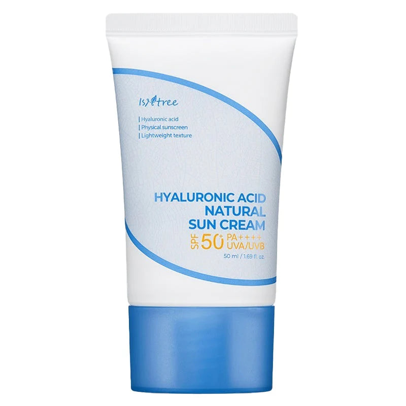 Embalagem do Isntree Hyaluronic Acid Natural Sun Cream em fundo branco, rótulo com SPF50 PA++++ UVA/UVB