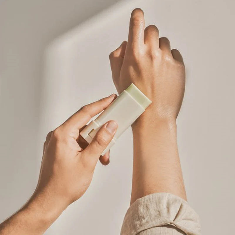 Beauty of Joseon Matte Sun Stick Mugwort + Camelia SPF50 PA++++ — imagem 4